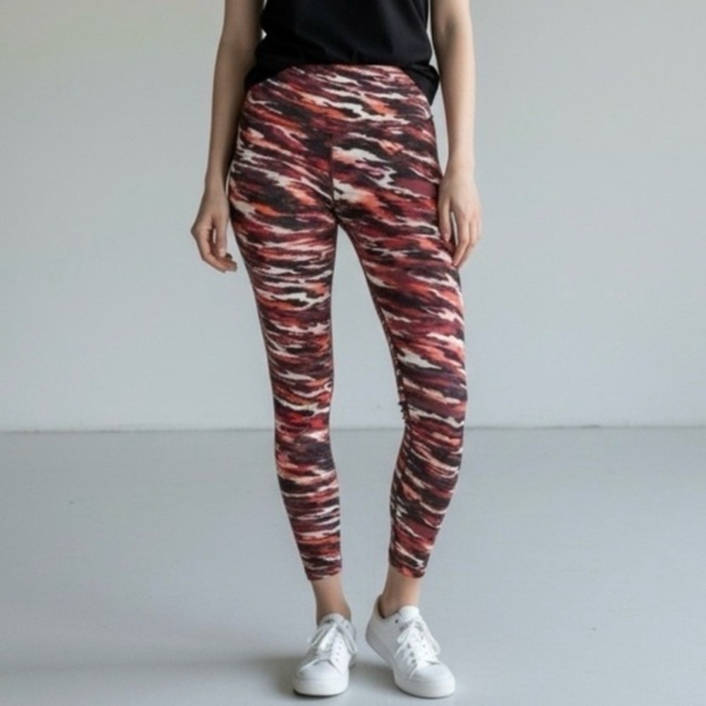Lululemon Lunar New Year High-Rise Leggings Size 4 Red Black White Athletic